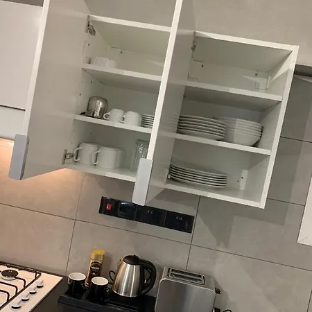Apartament Black & White By Emmelia Group