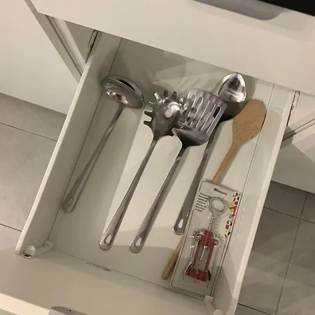 Black & White By Emmelia Group Appartement *