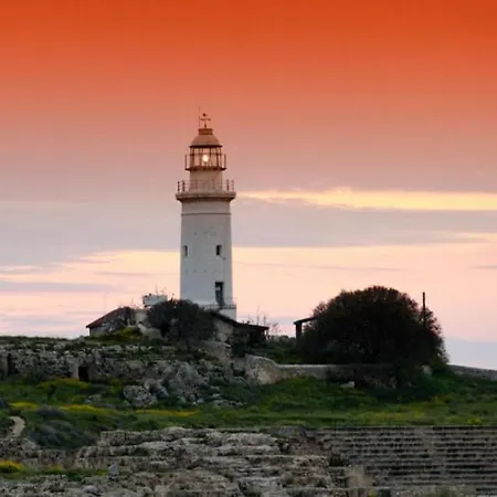 公寓 Black & White By Emmelia Group *