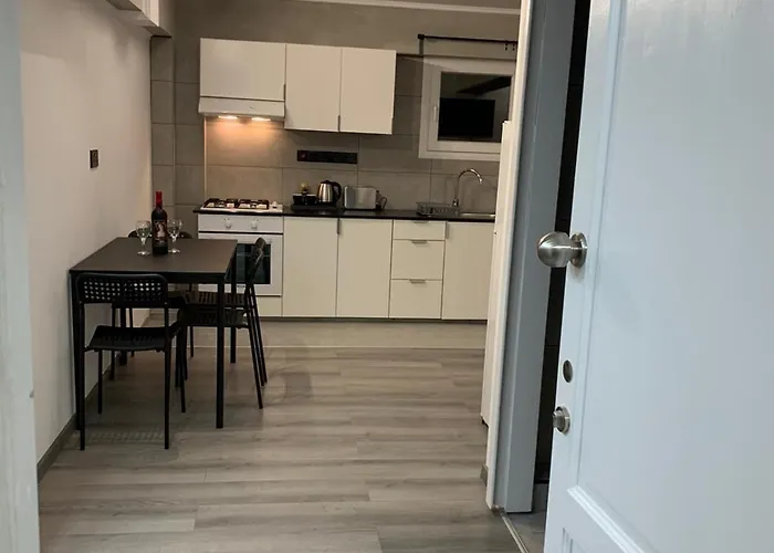 Black & White By Emmelia Group *